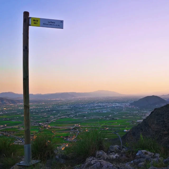 Vistas desde "La Plana" Sierra de Callosa.

#grupodemontaña #gmcs #grumocs #callosadesegura #sierradecallosa #fotografia